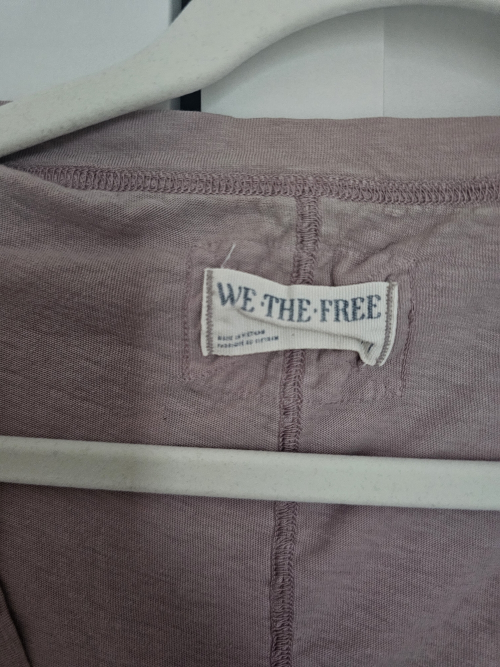 Free People We The Free Nina V-Neck Tee Cashmere Color Size M - Picture 4 of 5